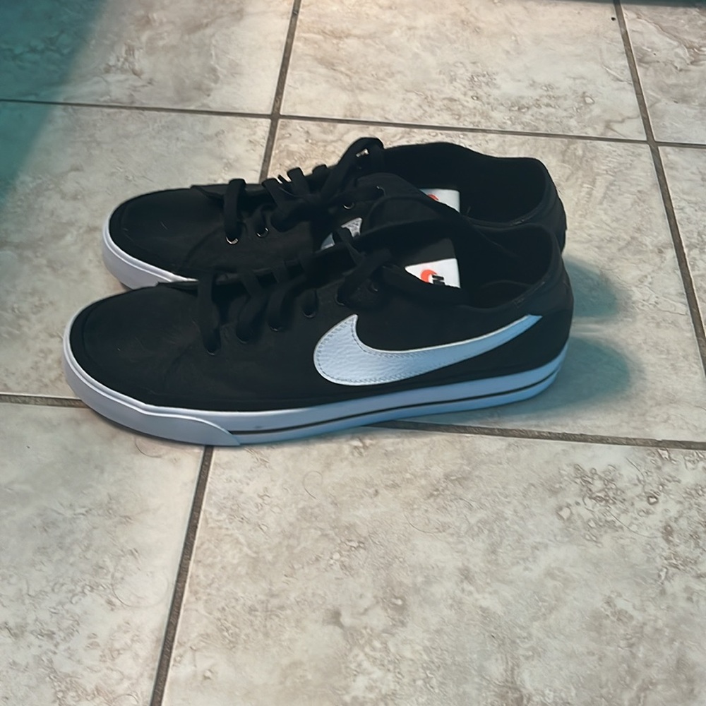 Nike blazer court